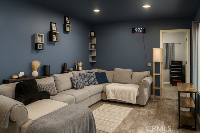 Detail Gallery Image 4 of 18 For 950 Knoll, San Bernardino,  CA 92408 - 2 Beds | 1 Baths