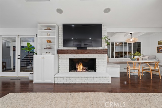 Detail Gallery Image 18 of 73 For 4590 Ensenada Dr, Woodland Hills,  CA 91364 - 3 Beds | 2/1 Baths