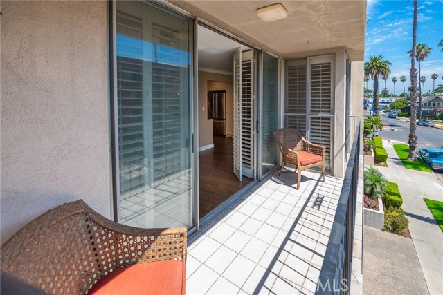 Detail Gallery Image 26 of 33 For 2772 E 2nd St 2a,  Long Beach,  CA 90803 - 2 Beds | 2 Baths