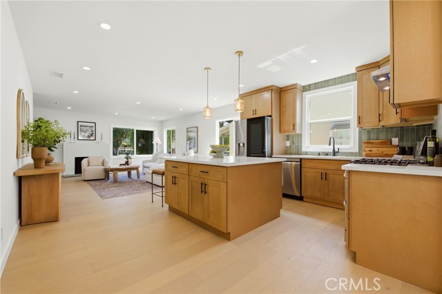 Detail Gallery Image 7 of 33 For 2563 S Bentley, Los Angeles,  CA 90064 - 3 Beds | 3 Baths