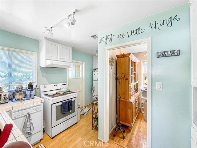 624 North Niagara photo 10