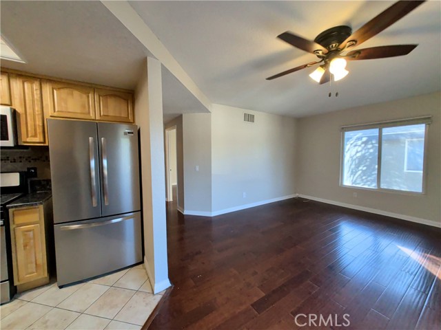 Detail Gallery Image 5 of 13 For 779 Gianni, Corona,  CA 92879 - 2 Beds | 1 Baths