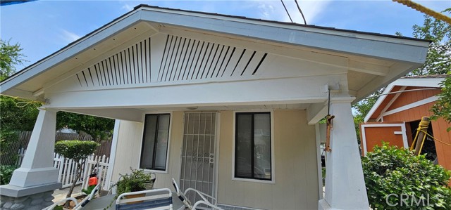 450 W D Street, Colton CA: https://media.crmls.org/medias/3ba50ddc-fe7d-4023-b533-897d7ed7a2f7.jpg