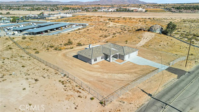 Detail Gallery Image 34 of 42 For 18428 Carob St, Hesperia,  CA 92345 - 4 Beds | 2/1 Baths