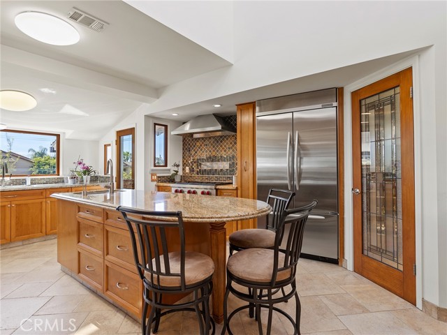 Detail Gallery Image 3 of 72 For 1012 N Sunset Canyon Dr, Burbank,  CA 91504 - 3 Beds | 2 Baths