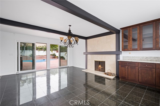 1300 Antigua Way, Newport Beach CA: https://media.crmls.org/medias/3ba5da76-a1b6-4f63-a7f0-6d33282bdb92.jpg