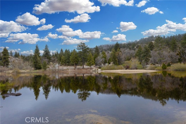 2368 Pine Drive, Running Springs CA: https://media.crmls.org/medias/3ba5f9ca-8ef7-415e-b47e-3d14f4a31b0e.jpg