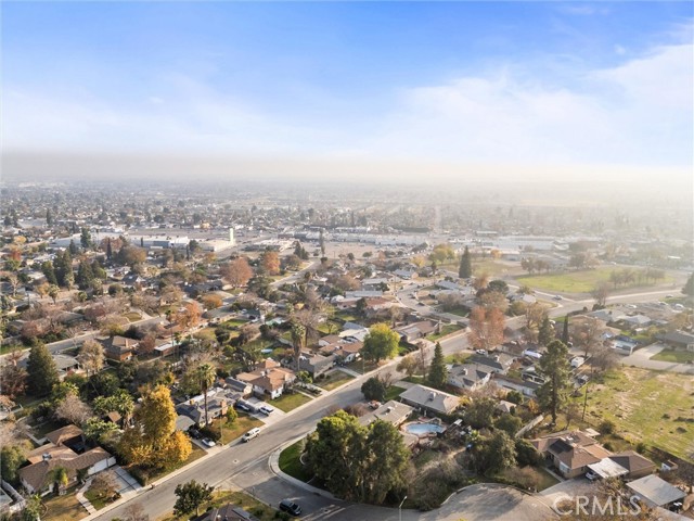 Detail Gallery Image 7 of 12 For 1717 Camino Sierra, Bakersfield,  CA 93306 - 4 Beds | 2 Baths