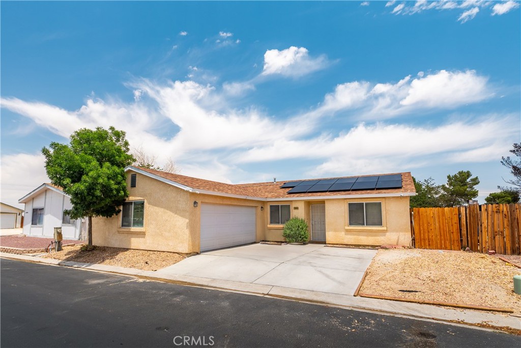 24944 Avenida Laredo