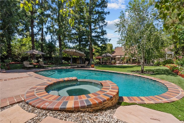 19222 Mayall Street, Northridge CA: https://media.crmls.org/medias/3ba6ea89-53fa-46e6-8649-babf535a4276.jpg