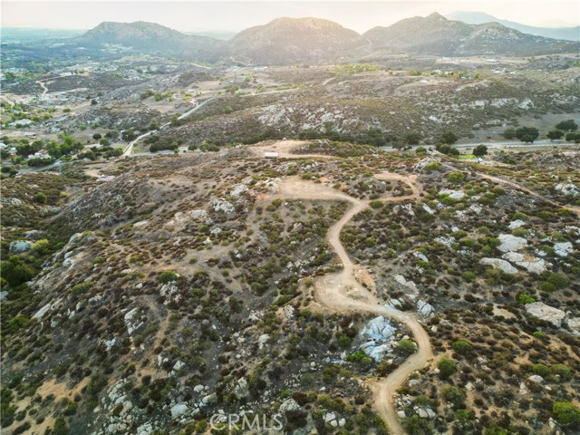 45 Intrepid, Temecula CA: https://media.crmls.org/medias/3ba6fa2d-757a-4098-80e1-8381cbbee965.jpg