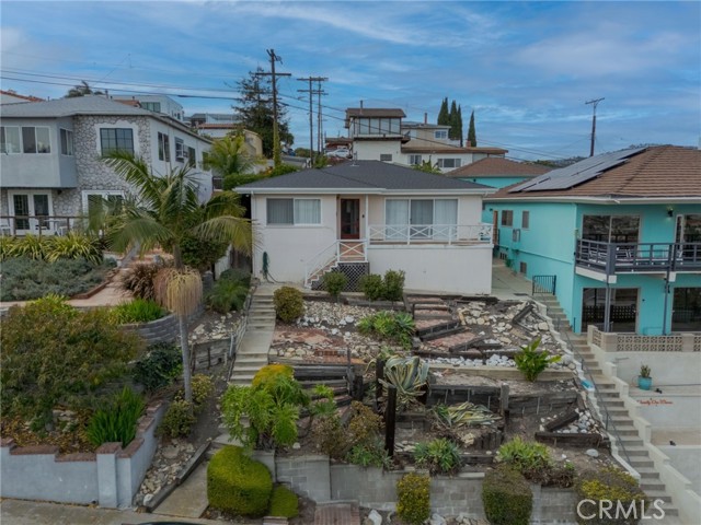 Detail Gallery Image 1 of 23 For 2117 S. Cabrillo Ave., San Pedro,  CA 90731 - 2 Beds | 1 Baths