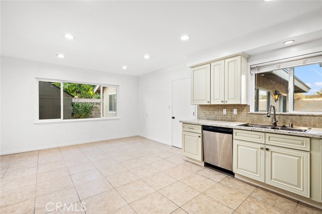 153 Underhill Drive, Glendora CA: https://media.crmls.org/medias/3ba7e681-ec3f-4b1d-8457-b5b67bee0b72.jpg
