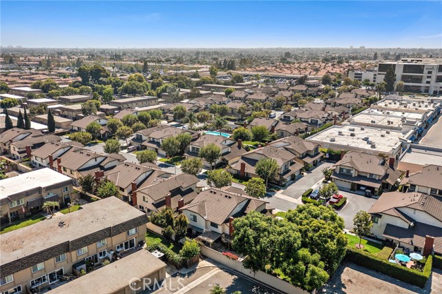 18108 Hearth Drive, Fountain Valley CA: https://media.crmls.org/medias/3ba971eb-4748-489a-997a-95b6019b5c67.jpg