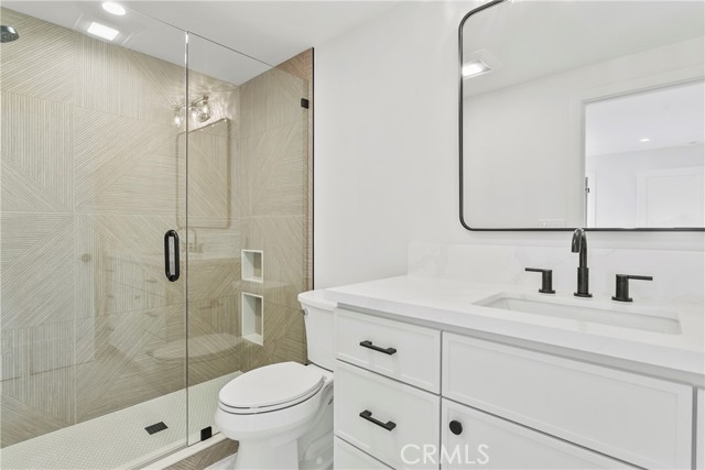 Detail Gallery Image 15 of 25 For 913 E Balboa Blvd #C,  Newport Beach,  CA 92661 - 3 Beds | 3 Baths