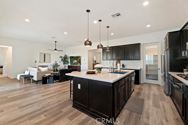 Detail Gallery Image 11 of 52 For 11560 Arch Hill Dr, Corona,  CA 92883 - 3 Beds | 2 Baths