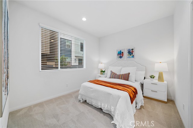 Detail Gallery Image 8 of 45 For 907 E 3rd St, Santa Ana,  CA 92701 - 4 Beds | 3/1 Baths