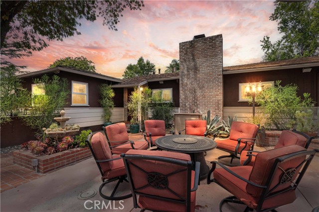 13405 Tiara Street, Valley Glen CA: https://media.crmls.org/medias/3bac0955-6aa0-445a-abb7-e7be7b013bf5.jpg