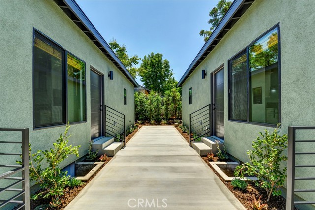 Detail Gallery Image 3 of 20 For 13756 Penn Street, Whittier,  CA 90601 - 1 Beds | 1 Baths