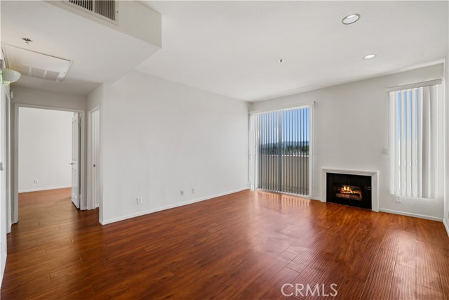 19350 Sherman Way, 308 photo 3