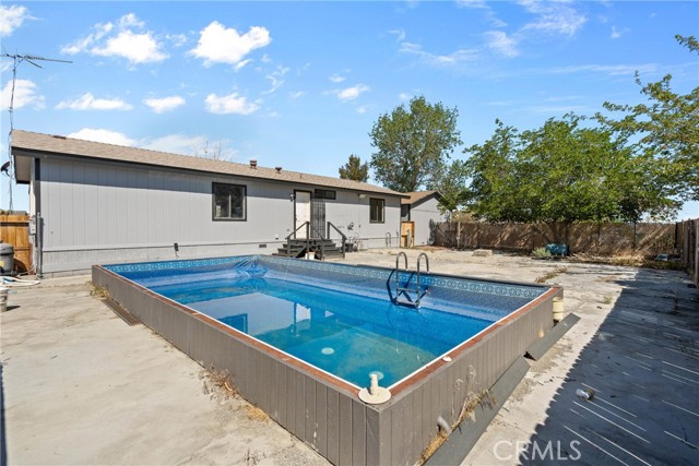 11535 Rosado Road, Pinon Hills CA: https://media.crmls.org/medias/3bae7e60-b26c-48b1-8899-6092bec53077.jpg