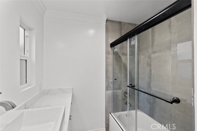 Detail Gallery Image 9 of 29 For 408 Spencer Street a,  Glendale,  CA 91202 - 3 Beds | 2 Baths