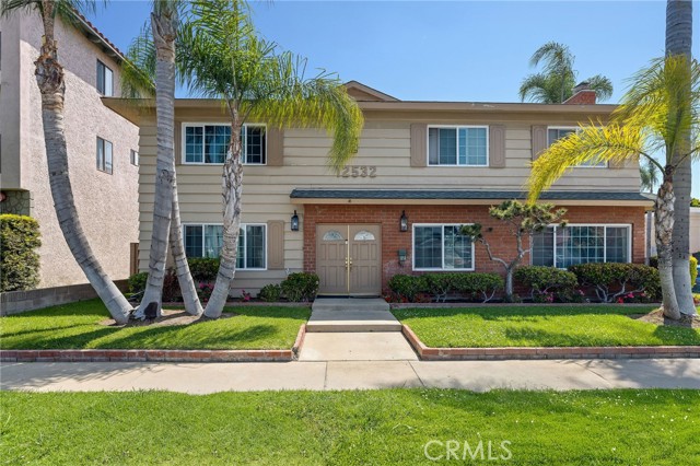 12532 Cranbrook Avenue, Hawthorne CA: https://media.crmls.org/medias/3bafa0b5-9fd8-4d54-bc48-11fe0973f197.jpg