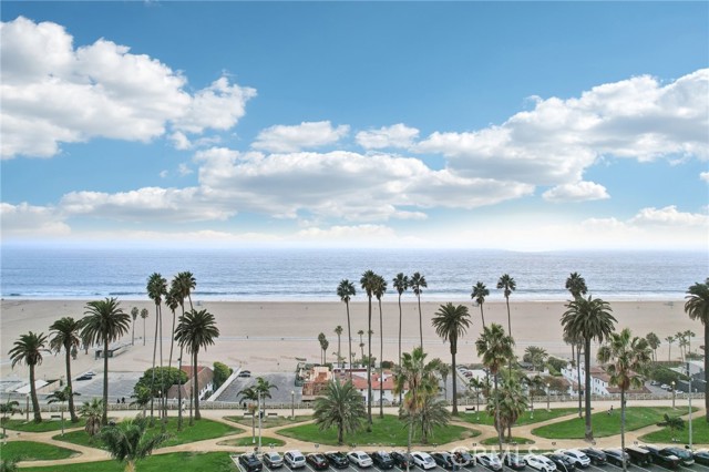 Detail Gallery Image 59 of 67 For 1040 4th #407,  Santa Monica,  CA 90403 - 3 Beds | 3/1 Baths