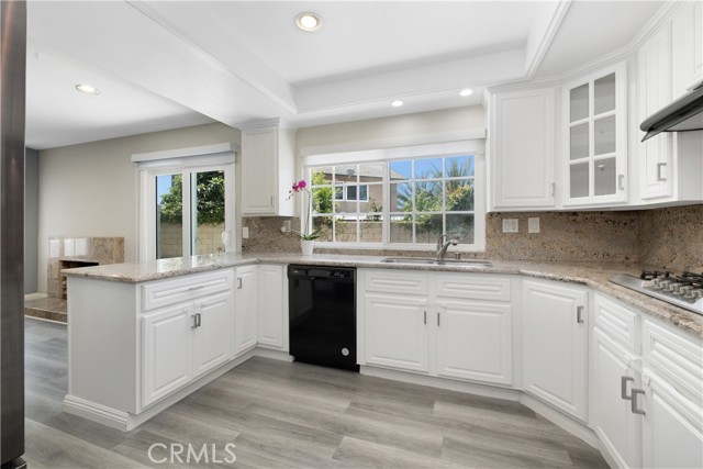 7 Hancock, Irvine CA: https://media.crmls.org/medias/3bb0307f-0db8-491c-b75c-a3b9da6ebeb6.jpg