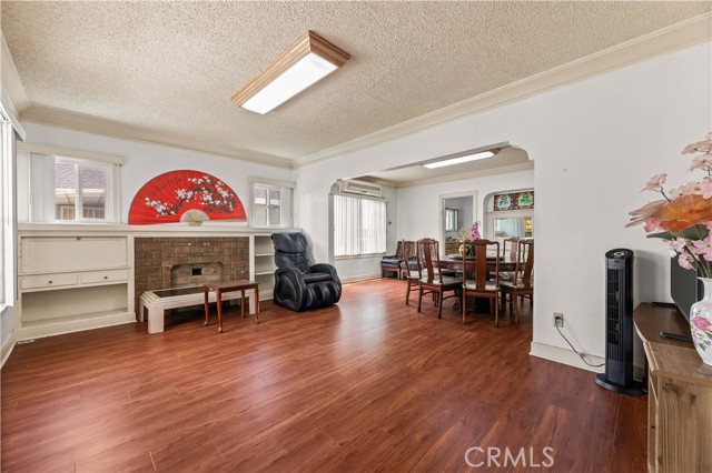 2729 W Main Street, Alhambra CA: https://media.crmls.org/medias/3bb1d349-c3c1-413b-bbf5-9f1154494005.jpg