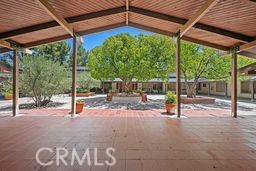 https://media.crmls.org/medias/3bb226d9-fdb0-494b-b278-d38741cffe55.jpg?preset=X-Large