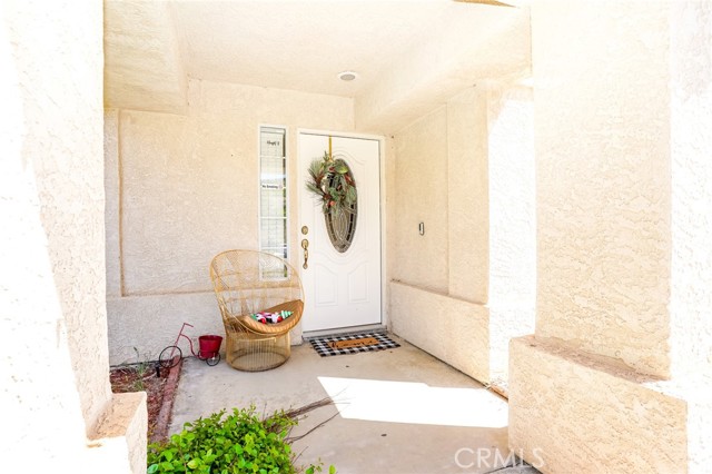 Detail Gallery Image 3 of 21 For 1545 Date Palm Dr, Palmdale,  CA 93551 - 4 Beds | 3 Baths