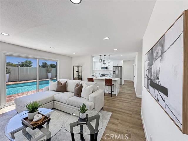 26862 Salazar Drive, Mission Viejo CA: https://media.crmls.org/medias/3bb31a9b-77bb-4309-841e-6d16f64afe45.jpg