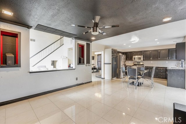 507 Coudures Way, Perris CA: https://media.crmls.org/medias/3bb423c0-6aed-44dc-814b-880cb08b6a82.jpg