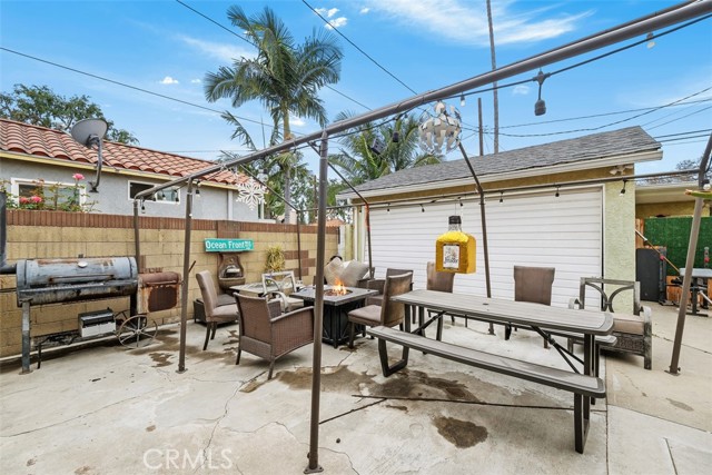 12343 Rives Avenue, Downey CA: https://media.crmls.org/medias/3bb48221-cf01-4cbd-823f-fe125f3ce144.jpg