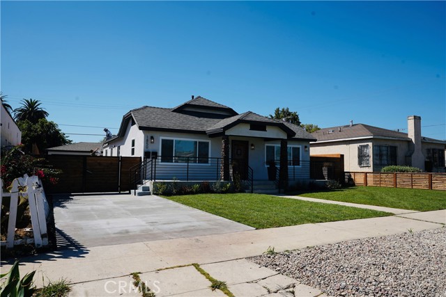 1850 W. 80th Street, Los Angeles CA: https://media.crmls.org/medias/3bb49194-e84b-4c8d-a712-d3393d34f00b.jpg
