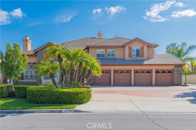Detail Gallery Image 2 of 35 For 27860 Mount Shasta Way, Yorba Linda,  CA 92887 - 5 Beds | 3/1 Baths