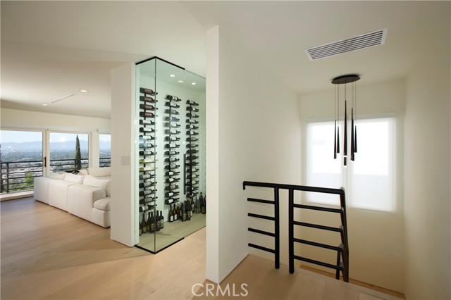 3863 Sherwood Place, Sherman Oaks CA: https://media.crmls.org/medias/3bb55757-c73a-4b11-84ca-f349fbf26776.jpg