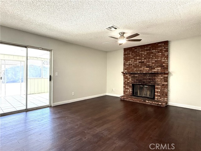 3318 Denise Street, Lancaster CA: https://media.crmls.org/medias/3bb5b2fa-0072-425a-9fe4-41dd262a5883.jpg