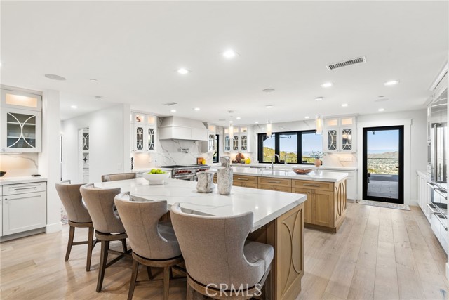 Detail Gallery Image 17 of 69 For 37730 via Baya, Murrieta,  CA 92562 - 7 Beds | 7/2 Baths