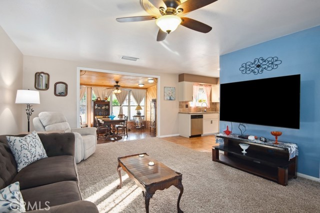 Detail Gallery Image 5 of 37 For 26211 Foxgrove Rd, Menifee,  CA 92586 - 2 Beds | 2 Baths