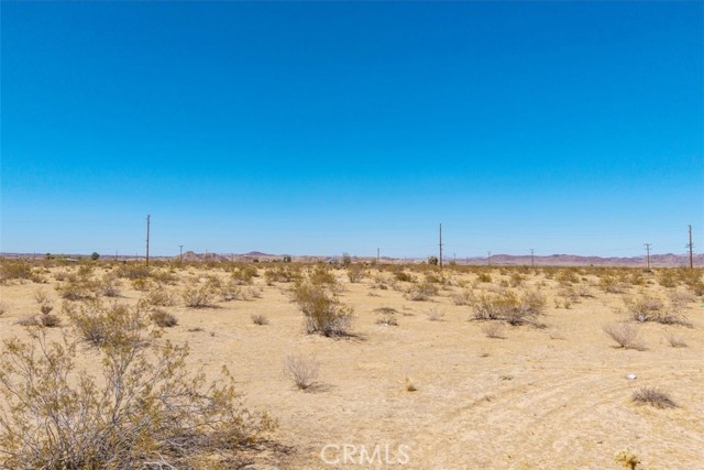 5888 La Ferney Avenue, Joshua Tree CA: https://media.crmls.org/medias/3bb6e4eb-3e89-43e3-b5ca-19150dc4208f.jpg