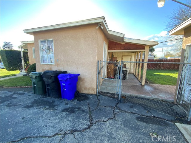 Detail Gallery Image 4 of 11 For 18236 Owen, Fontana,  CA 92335 - 3 Beds | 1 Baths