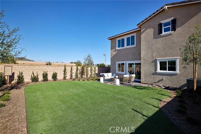 Detail Gallery Image 21 of 22 For 8157 Perada St, Jurupa Valley,  CA 92509 - 5 Beds | 3 Baths