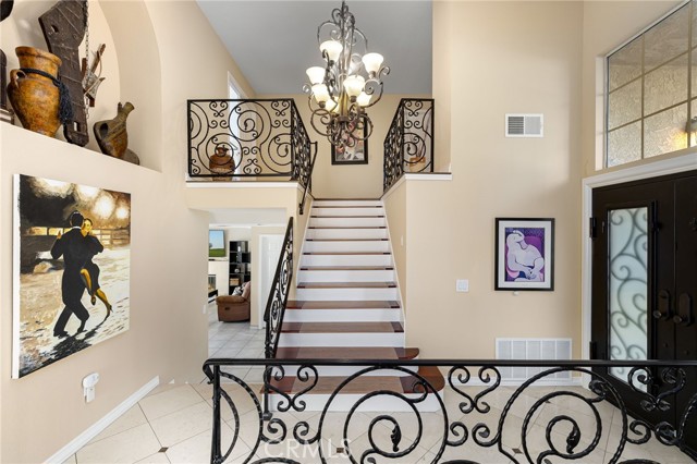 1701 Calle Catalina, San Dimas CA: https://media.crmls.org/medias/3bb7e776-035e-4844-8e65-ebd67153bfe3.jpg