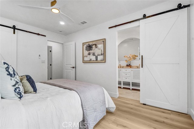 2842 E Virginia Avenue, Anaheim CA: https://media.crmls.org/medias/3bb8f194-4d7c-4b42-80b1-50da8253e901.jpg