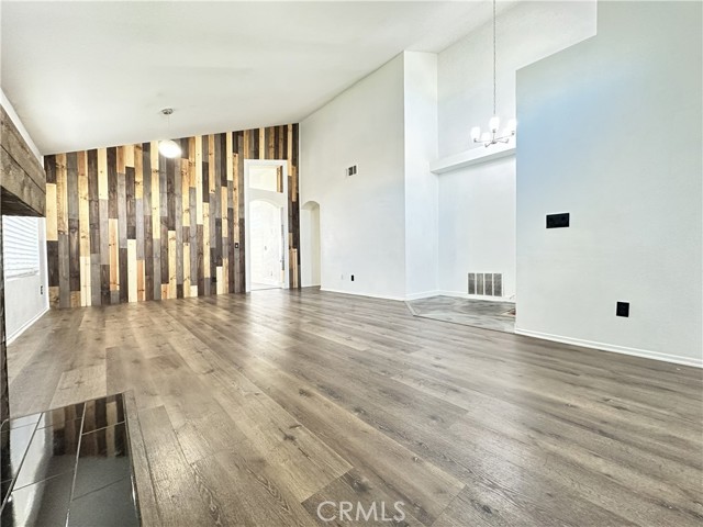 Detail Gallery Image 6 of 19 For 22841 Brompton, Moreno Valley,  CA 92553 - 3 Beds | 2 Baths