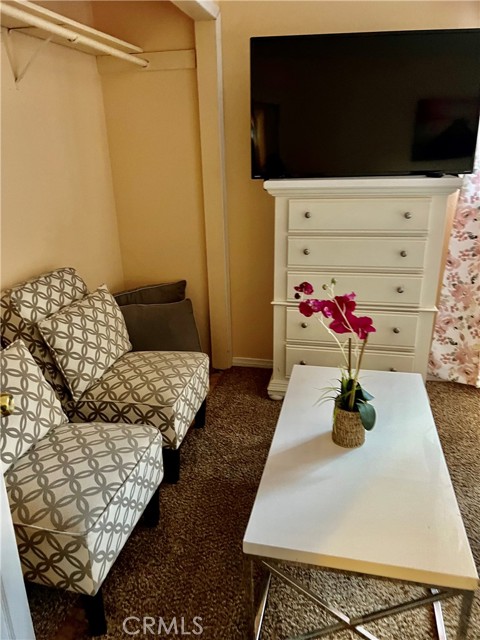165 Sunset Lane, Sugarloaf CA: https://media.crmls.org/medias/3bb91ffa-7d8a-4d63-863d-d44f296c6e17.jpg