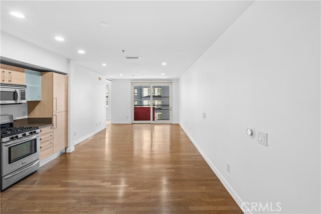 Detail Gallery Image 8 of 33 For 1234 Wilshire Bld #218,  Los Angeles,  CA 90017 - 1 Beds | 1 Baths