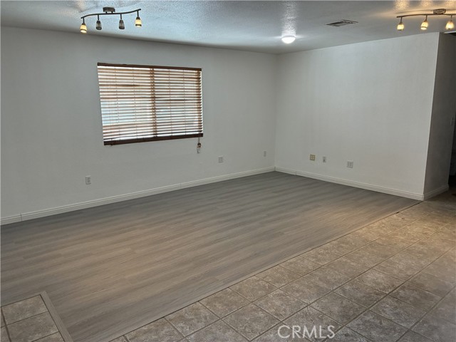 Detail Gallery Image 9 of 16 For 55522 Chaparral, Yucca Valley,  CA 92284 - 3 Beds | 2 Baths